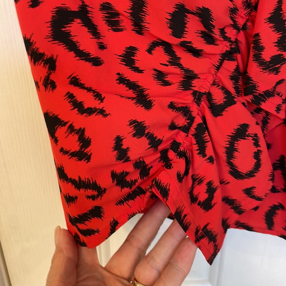 A.L.C. Red & Black Asymmetrical Animal Print Silk Soie Skirt w/ Ruffle - Picture 5 of 10